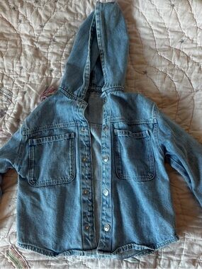 ZARA Toddler Hooded Denim Jacket – Size 3–4T